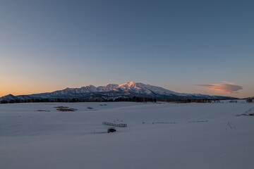 春の上川町 早朝の大雪山

