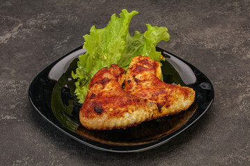 Roasted chicken wings with spices