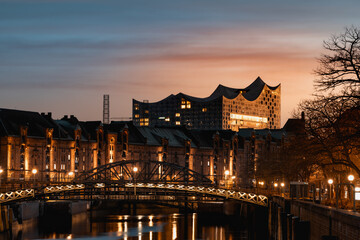 Elbphilharmonie im Sonnenuntergang