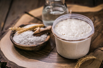 The leaven for bread is active. Starter sourdough ( fermented mixture of water and flour to use as leaven for bread baking). The concept of a healthy diet