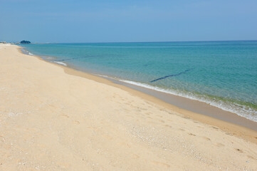 한 여름의 시원한 바닷가