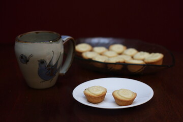 mini cheesecakes and cup