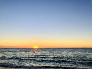 Atardecer en el mar de barra