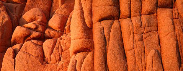 Roter Fels Stein Hintergrund von Arbatax, Sardinien als Hintergrund., Italien. 