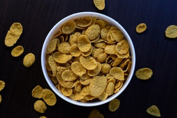 Corn flakes in bowl.