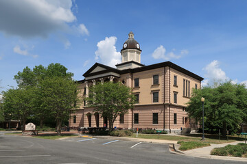 Fototapeta na wymiar Columbia County Courthouse in Lake City, Florida, United States.