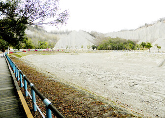 Taken under the big sun at noon, the drought in Taiwan in 2021 is water shortage. Climate change...