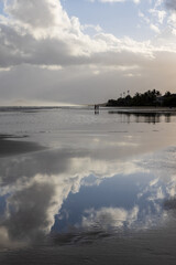 paisagem da praia de Itagrará, litoral norte de São Paulo. Final de tarde com praia vazia. 