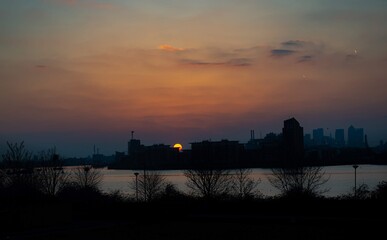 Fototapeta premium sunset over the city