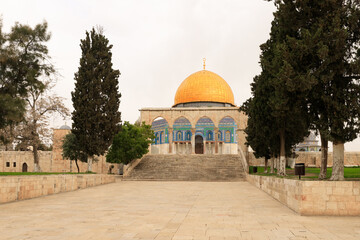 Fototapeta premium The Dome of the Rock on Temple Mount, in the old city of Jerusalem, in Israel