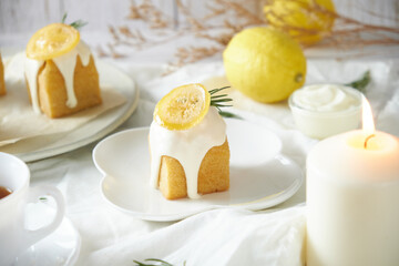 Lemon Cube pound cake set on cafe table.