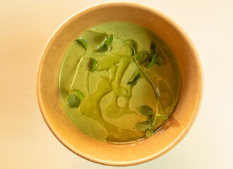 Degradable packaging for delivery of healthy green vegetable soup 