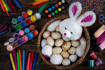 Preparation to paint organic eggs for easter
