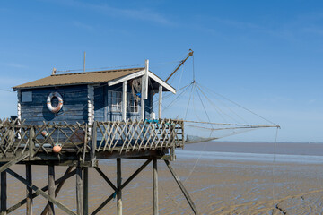 Médoc: Carrelet du Phare de Richard, estuaire de la Gironde (France)