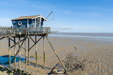 Médoc: Carrelet du Phare de Richard, estuaire de la Gironde (France) © E. Cowez