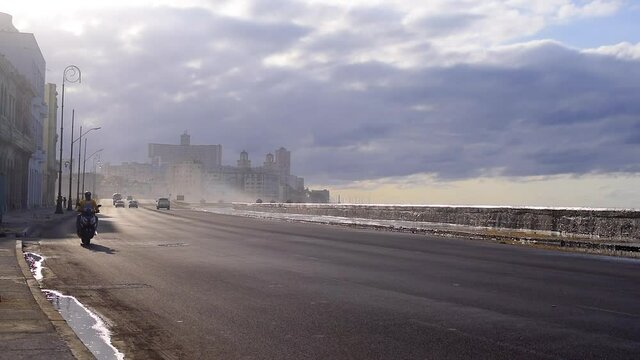 Avenue 'El Malecon' in Havana, Cuba