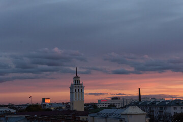 Fototapeta na wymiar panorama of a beautiful sunset in the city