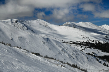 Fototapeta na wymiar Winter landscape panoramic view to the Breckenridge ski resort, Colorado