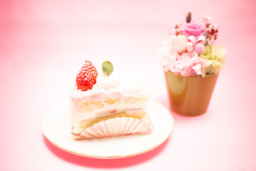 ショートケーキとプリザーブドフラワー