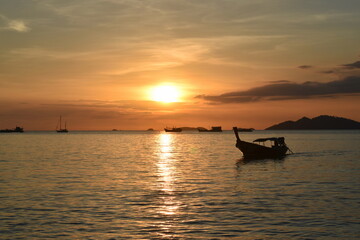 Fototapeta na wymiar landscape of sunset on sea from Lipe island travel location in Thailand