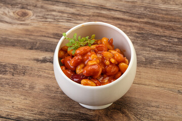 Baked kidney in tomato sauce