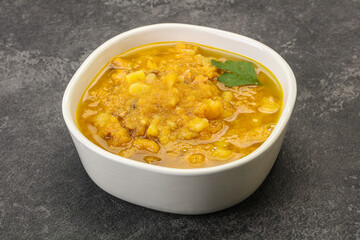 Pea soup with smoked meat