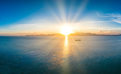 Naklejka premium Sunset scenery of Hailing Island, Yangjiang City, Guangdong Province, China