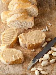 peanut butter used to make bread sandwiches