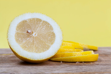 sliced lemon during cooking close up, closeup
