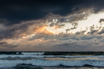 Obraz premium Sea waves in mediterranean sea during storm.