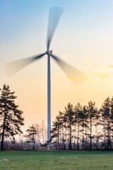 Wiatrak o poranku © FotoWave Dawid Nowak