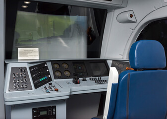 The simulator driver electric locomotive EP1M