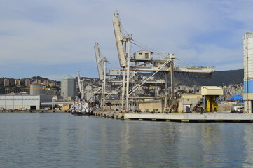 Fototapeta na wymiar The harbor in Genoa, Italy