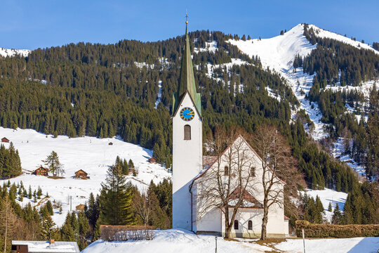 Walsertal - Hirschegg - Kirche - St. Anna - Winter