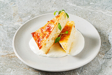 cottage cheese cake with sour cream