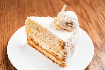 coconut cake with white chocolate