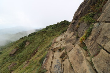 秋の尾瀬の至仏山への登山