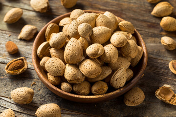 Raw Organic Whole Almonds