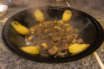 鉄鍋炖	
