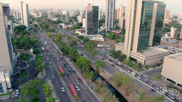 08 STATIC AERIAL IMAGE OF AVENIDA AGAMENON MAGALHAES IN DOWNTOWN RECIFE, PERNAMBUCO, BRAZIL, WITH CARS AND BUSES PASSING BELOW