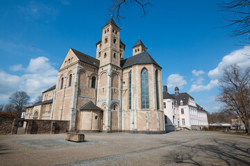 Fototapeta na wymiar Klosterkirche St. Andreas - Knechtseden bei Dormagen