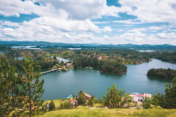 Fototapeta na wymiar Landscape of the reservoir of Peñol and Guatapé located in Antioquia (Colombia)