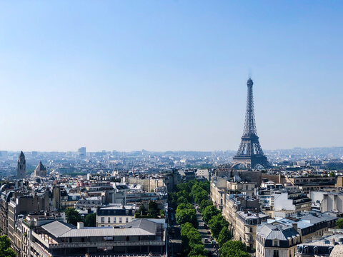 Vistas de Par&iacute;s con la Torre Eiffel de fondo.