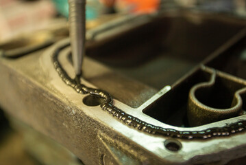 Sealant on the mechanical part