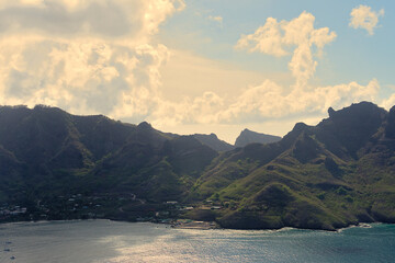 Montagnes de Nuku Hiva - iles marquises - polynesie francaise