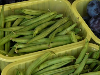 Grüne Bohnen in Schale