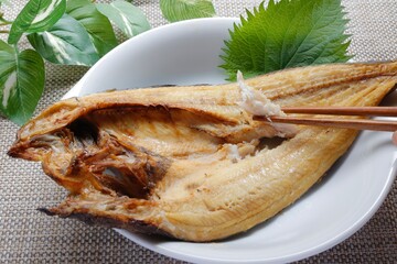 焼き魚　ホッケの干物
