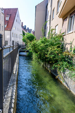 Impressionen aus Augsburgs Kanalsystem in der Altstadt
