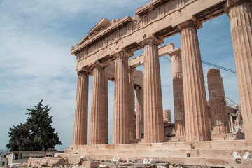 Obraz premium Mesmerizing view of a beautiful Parthenon temple on the Acropolis of Athens, Greece