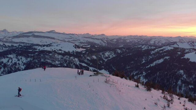 Winterwandern zum Sonnenuntergang am Riedberger Horn
